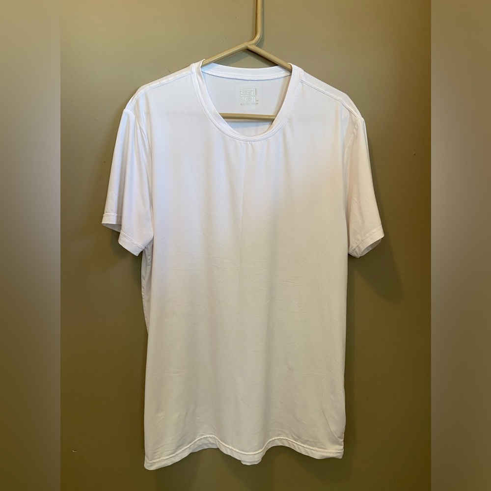 Men’s 32 Degrees Cool White T-Shirt, Stretch, Quick Dry, Soft, Size Large